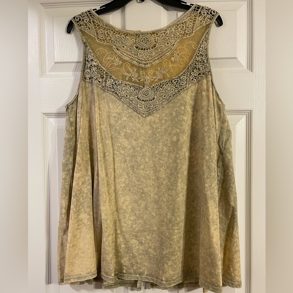 Women’s top